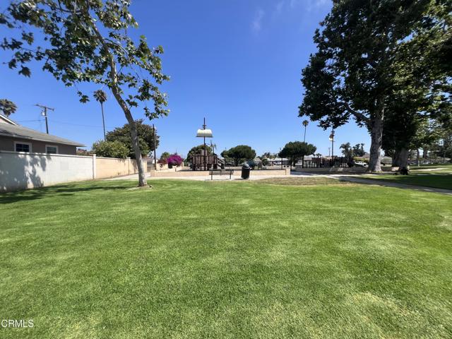 502 504 E Hemlock Street, Oxnard CA: https://media.crmls.org/mediaz/5ab21520-4a0f-4644-b75c-0cc3b25ece5e.jpg