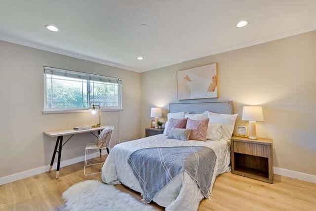 898 La Plata Plaza, Campbell CA: https://media.crmls.org/mediaz/5ab22c92-ebe6-49dd-bba6-7ffcb6901280.jpg