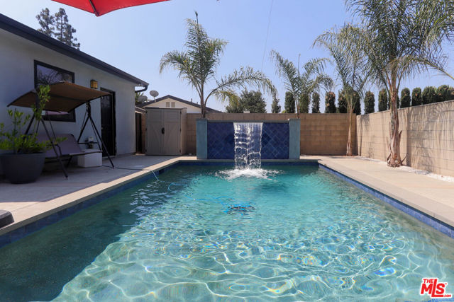 1670 Asbury Drive, Pasadena CA: https://media.crmls.org/mediaz/5ab26d0d-ea10-4503-abad-57443f1b6260.jpg