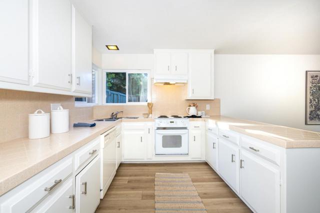 41484150 Byron Street, Palo Alto CA: https://media.crmls.org/mediaz/5ab2c895-127b-49a2-9a5d-07a60ff69a21.jpg