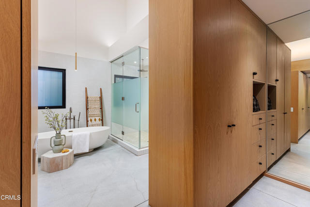 Detail Gallery Image 27 of 76 For 1155 Linda Vista Ave, Pasadena,  CA 91103 - 5 Beds | 6/2 Baths