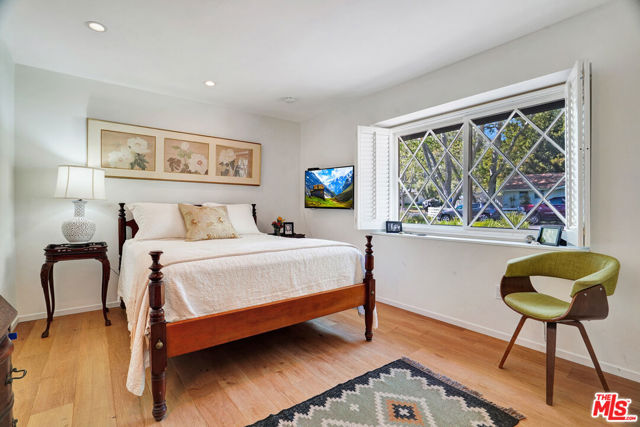 30612 Sicomoro Drive, Malibu CA: https://media.crmls.org/mediaz/5ab438cc-5a71-49d7-b810-bb05022bf885.jpg