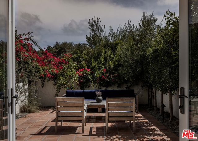 Drew Fenton | 6435 Zumirez Drive Malibu CA | MLS: 7299005