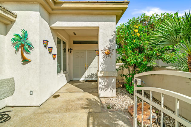 80190 Royal Birkdale Drive, Indio CA: https://media.crmls.org/mediaz/5ab4a3de-63f7-40a6-946e-6afd2c3d1947.jpg