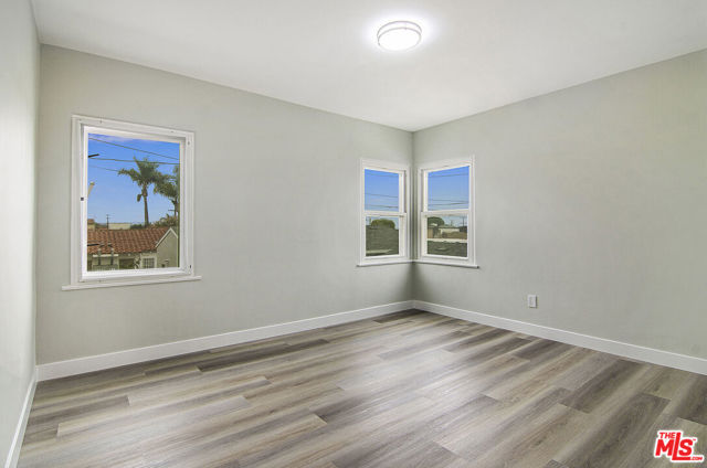 8456 Byrd Avenue, Inglewood CA: https://media.crmls.org/mediaz/5ab54948-d64e-4d2b-84bb-a0691008ab1a.jpg