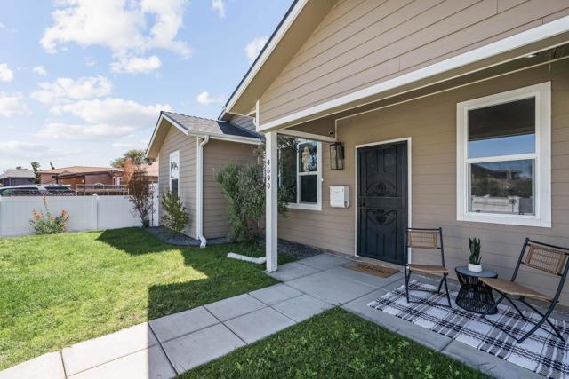 4690 51st, San Diego CA: https://media.crmls.org/mediaz/5ab55aec-0d8c-47d0-9017-9e2a33b2adce.jpg
