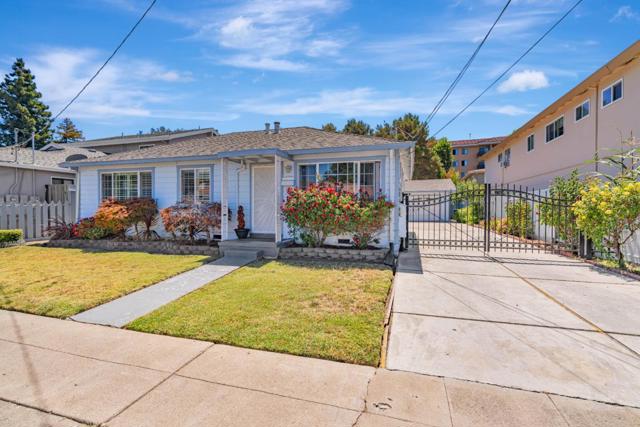 130 Cypress Street, Redwood City CA: https://media.crmls.org/mediaz/5ab5704a-b8de-4ef0-86e9-1230cf96c4fc.jpg
