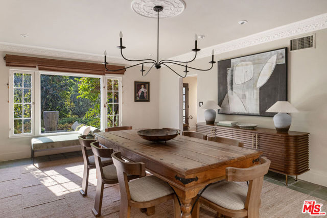 540 Mount Washington Drive, Los Angeles CA: https://media.crmls.org/mediaz/5ab5725d-e3e3-48a4-8262-ebe45c193b12.jpg