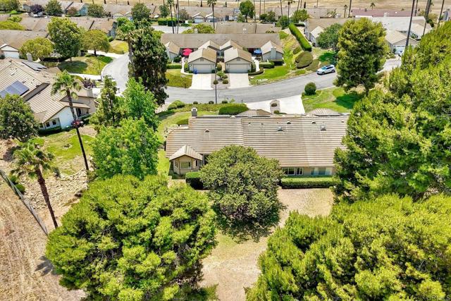 61 Via Larga Vista, Bonsall CA: https://media.crmls.org/mediaz/5ab5c745-5ec7-4f7e-b019-0f9850960d2a.jpg