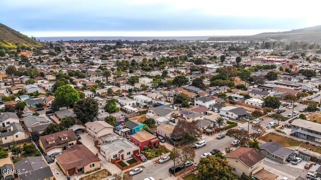 226 El Medio Street, Ventura CA: https://media.crmls.org/mediaz/5ab5e4f0-dde8-4940-aa5d-8d899b9b7c4e.jpg