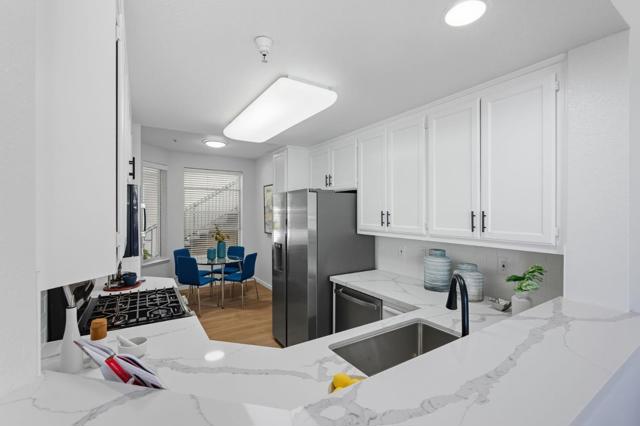 401 Baltic Circle, Redwood City CA: https://media.crmls.org/mediaz/5ab5e840-53f2-401e-9db2-6ed0e4af1880.jpg