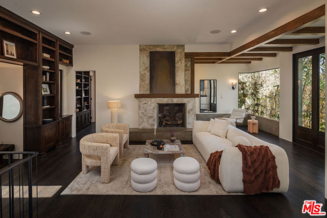 2444 Lyric Avenue, Los Angeles CA: https://media.crmls.org/mediaz/5ab67a67-6e12-43b8-bad9-fa6bb0127c25.jpg