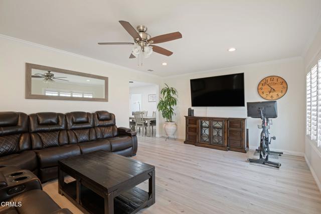 Detail Gallery Image 3 of 22 For 1409 W Fir Ave, Oxnard,  CA 93033 - 4 Beds | 3 Baths