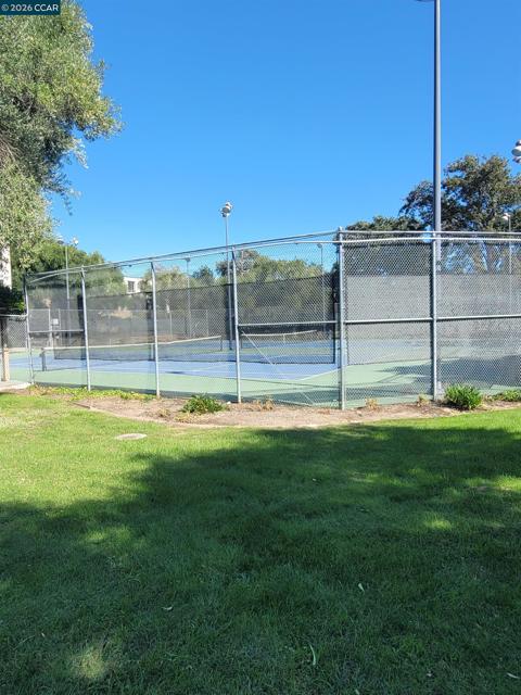 310 N Civic Dr., Walnut Creek CA: https://media.crmls.org/mediaz/5ab6bb07-ec94-4bc4-9580-946761a0494d.jpg