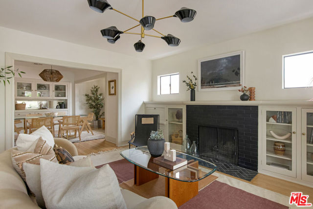 5361 Oakland Street, Los Angeles CA: https://media.crmls.org/mediaz/5ab6c5d9-af45-4459-b3e5-c9c8eae51dc3.jpg