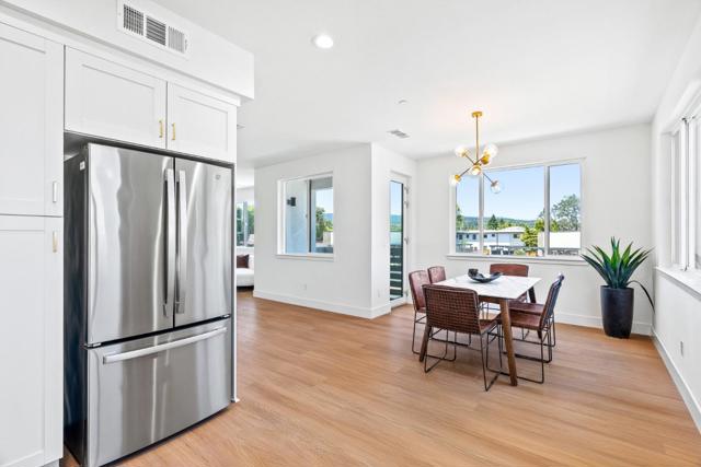 927 Woodside Road, Redwood City CA: https://media.crmls.org/mediaz/5ab7354e-09ab-4255-a26b-4dc2c665f90a.jpg