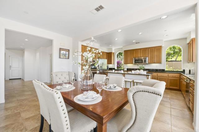 10511 Monterey Ridge Drive, San Diego CA: https://media.crmls.org/mediaz/5ab780cc-03b3-400c-9c19-2a45e82b33f1.jpg
