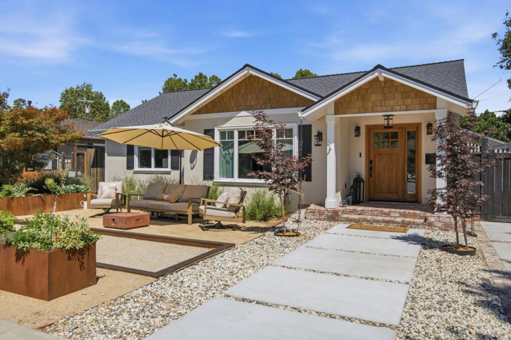 1233 Malone Road