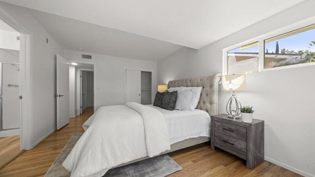 940 Kennard Way, Sunnyvale CA: https://media.crmls.org/mediaz/5ab8d6b0-d82e-4c2e-a586-8452e62e248f.jpg