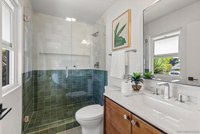 896 La Jolla Rancho Road, La Jolla CA: https://media.crmls.org/mediaz/5ab9b472-8ca4-4cf1-b1ae-ebe0c3434c23.jpg