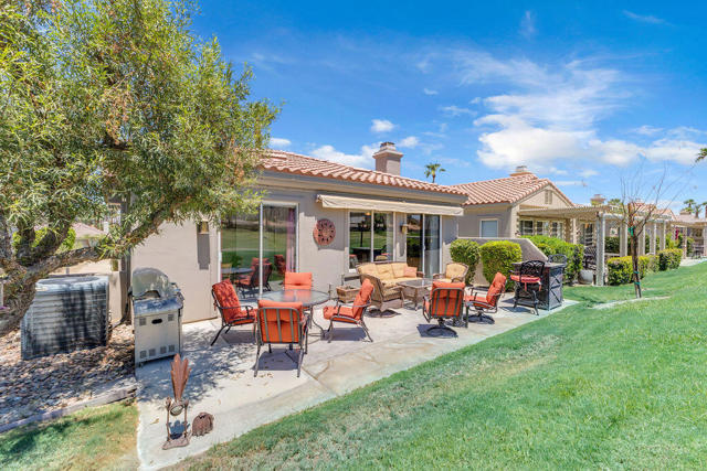 78079 Calle Norte, La Quinta CA: https://media.crmls.org/mediaz/5ab9e39a-3265-4140-bedb-b56fdb9c2e1f.jpg