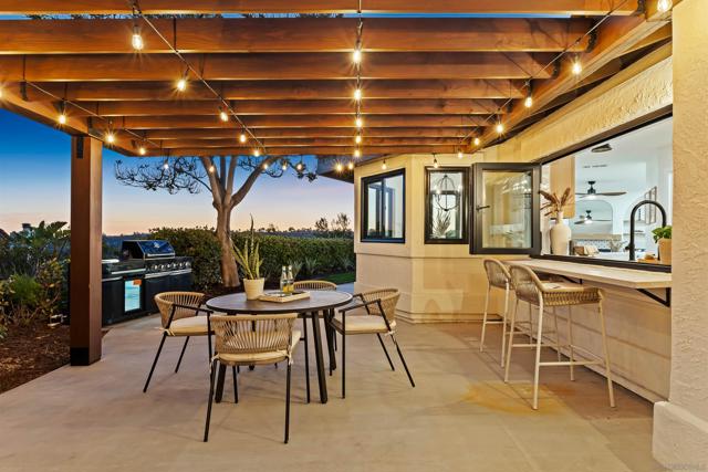 1170 Rancho Encinitas Dr, Encinitas CA: https://media.crmls.org/mediaz/5aba3c26-f184-4cef-8cd9-69a9145ab474.jpg