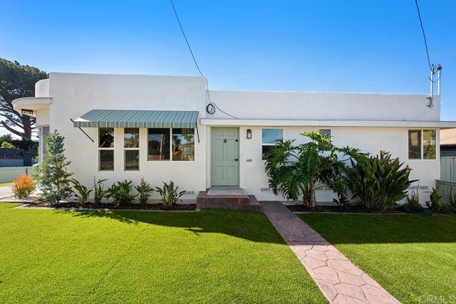 Detail Gallery Image 3 of 75 For 4404 Voltaire St, San Diego,  CA 92107 - 4 Beds | 3 Baths