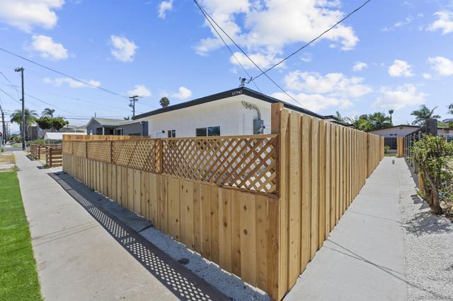 6979 81 Amherst, San Diego CA: https://media.crmls.org/mediaz/5aba86f7-03dc-4f0e-8eda-169c5b83ca77.jpg