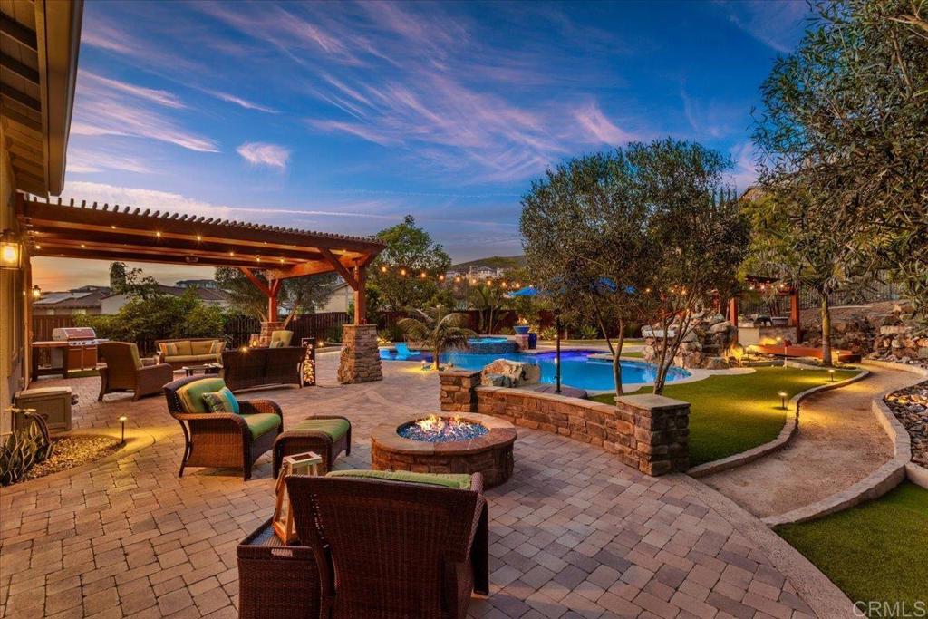 1102 Vega Way - photo 3