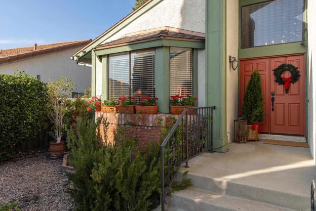 Detail Gallery Image 5 of 68 For 7212 Canyon Hill Way, San Diego,  CA 92126 - 4 Beds | 3 Baths