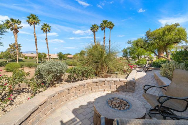 37383 Westridge Avenue, Palm Desert CA: https://media.crmls.org/mediaz/5abc172d-8a2d-4b4a-bdcd-aba148762533.jpg