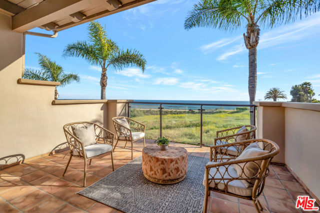 6412 Lunita Road, Malibu CA: https://media.crmls.org/mediaz/5abcf789-a4b4-493e-84b8-d262c48d7abf.jpg