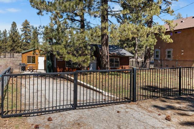 Detail Gallery Image 34 of 39 For 665 Metcalf Ln, Big Bear Lake,  CA 92315 - 2 Beds | 1 Baths