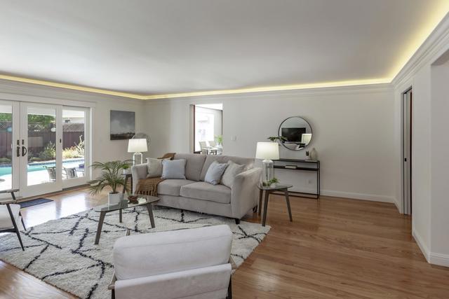 1513 Meadow Lane, Mountain View CA: https://media.crmls.org/mediaz/5abd4d5d-5330-4bfc-973a-cbcafb23be64.jpg