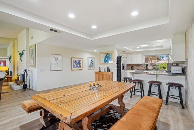 211 Camino Arroyo S, Palm Desert CA: https://media.crmls.org/mediaz/5abe0172-5b83-477b-9ad1-c0476027ae3b.jpg