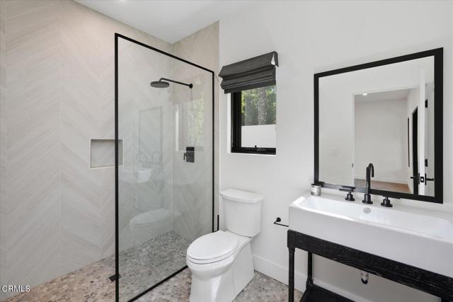 Detail Gallery Image 49 of 76 For 1329 Campbell St, Glendale,  CA 91207 - 4 Beds | 6 Baths