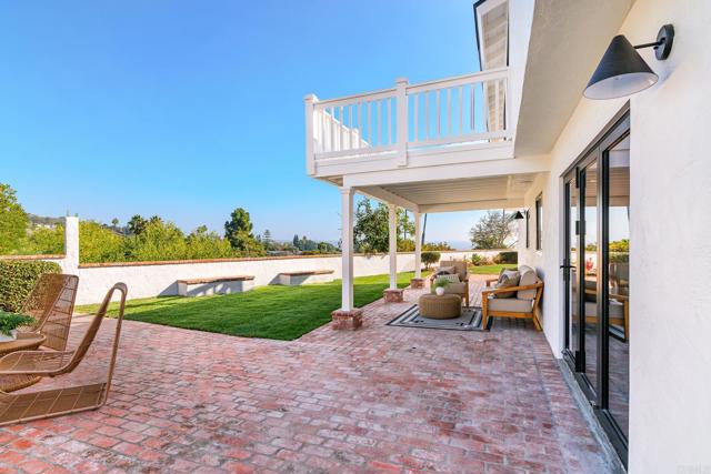 2193 Harbour Heights Rd, San Diego CA: https://media.crmls.org/mediaz/5ac05ca8-a252-4a53-83de-99253a5e8f46.jpg