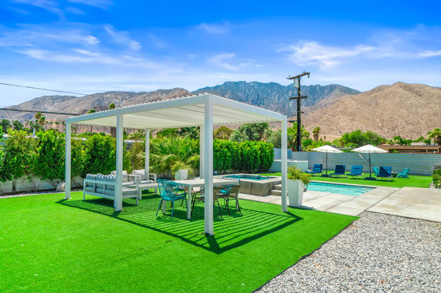 835 Rosa Parks Road, Palm Springs CA: https://media.crmls.org/mediaz/5ac0e201-2641-485a-8558-bc178d1142a4.jpg