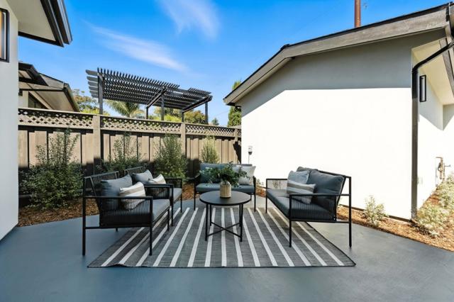 125 15th Avenue, San Mateo CA: https://media.crmls.org/mediaz/5ac10195-e437-42b1-8f23-18051c577cc1.jpg