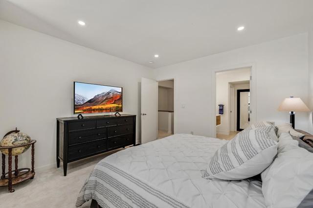 333 Santana Row, San Jose CA: https://media.crmls.org/mediaz/5ac114d1-6396-49f0-9bad-265a44d692f5.jpg