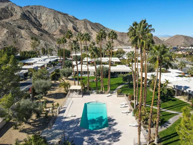72205 El Paseo, Palm Desert CA: https://media.crmls.org/mediaz/5ac14112-8953-4580-90bb-9b88f215da3e.jpg
