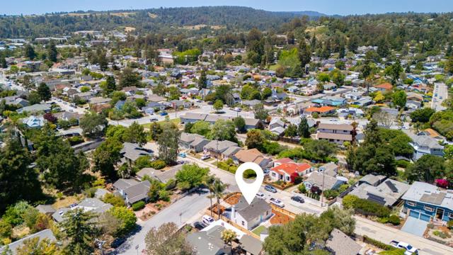 148 Reed Way, Santa Cruz CA: https://media.crmls.org/mediaz/5ac19902-787f-4226-9f3b-b78cd2ff1c11.jpg