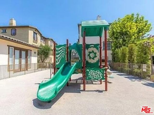 641 E 223rd Street, Carson CA: https://media.crmls.org/mediaz/5ac1e0f6-b94d-47bf-b97a-d99f85ee3ab5.jpg