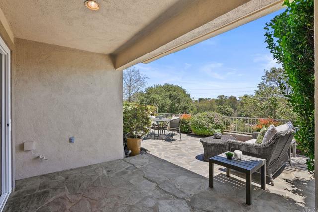 Detail Gallery Image 20 of 45 For 1636 Cormorant Dr, Carlsbad,  CA 92011 - 2 Beds | 2/1 Baths