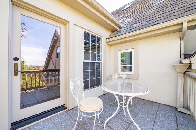 5 Rolling View Lane, Fallbrook CA: https://media.crmls.org/mediaz/5ac2fe5d-50cb-4b9d-8599-76e002d57a77.jpg