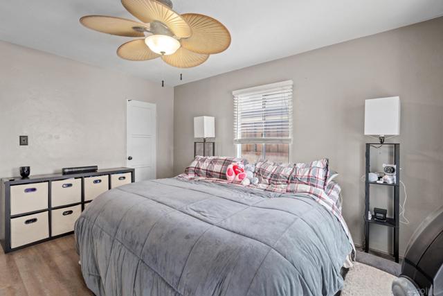 1620 49th St, San Diego CA: https://media.crmls.org/mediaz/5ac36100-6d58-4275-8363-ad154d08b08b.jpg