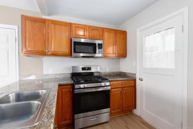 Detail Gallery Image 6 of 34 For 7610 Lansing Drive, Lemon Grove,  CA 91945 - 3 Beds | 2 Baths
