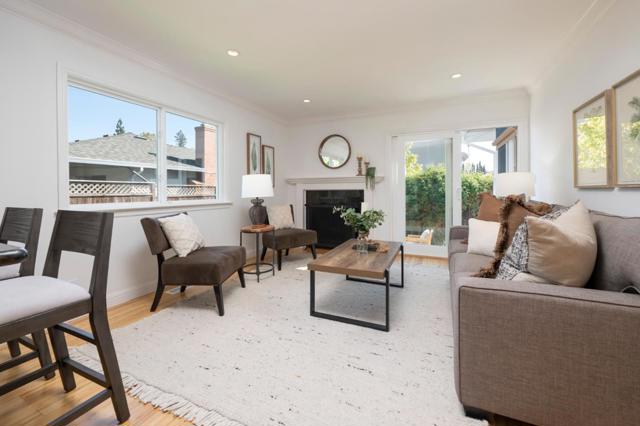 1035 Valota Road, Redwood City CA: https://media.crmls.org/mediaz/5ac3f29b-b385-4005-afbe-f14208c12503.jpg