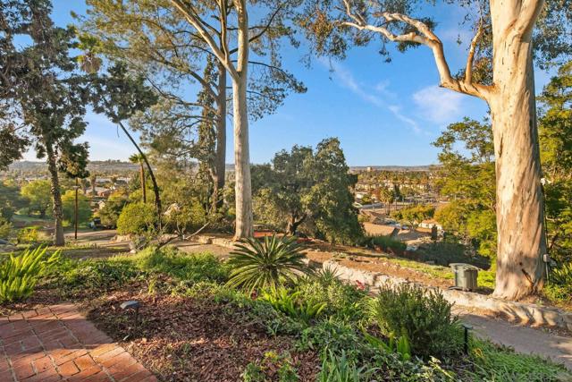 1115 S Mollison Ave, El Cajon CA: https://media.crmls.org/mediaz/5ac43a95-095c-4b1b-bfc3-994f7050a9b9.jpg