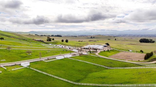 6033 Dagnino Road, Livermore CA: https://media.crmls.org/mediaz/5ac48954-aab6-458b-bdeb-eb30e704f62e.jpg